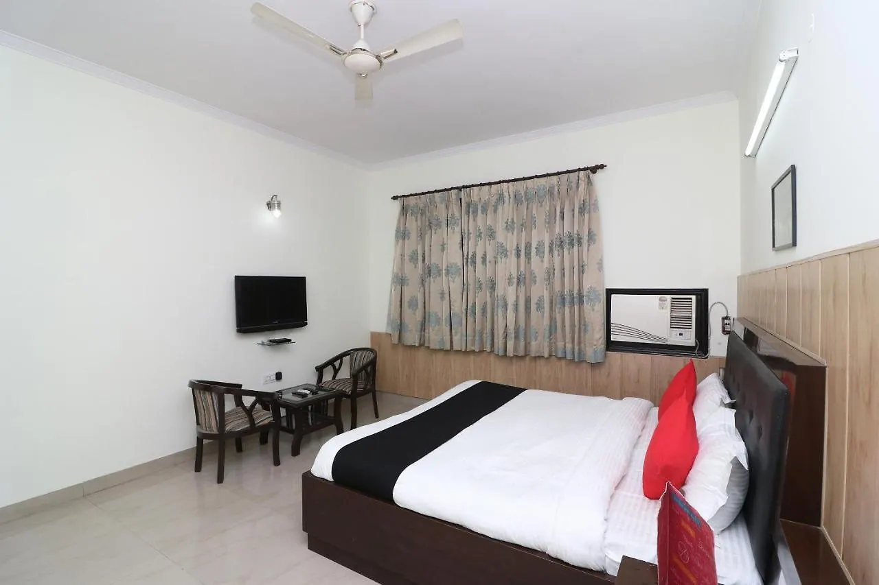 Hotel Capital O 19344 Green Tree Residency Gurgaon